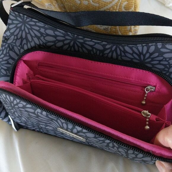 Baggallini Pewter and Black Crossbody Fabric Handbag - Picture 5 of 14